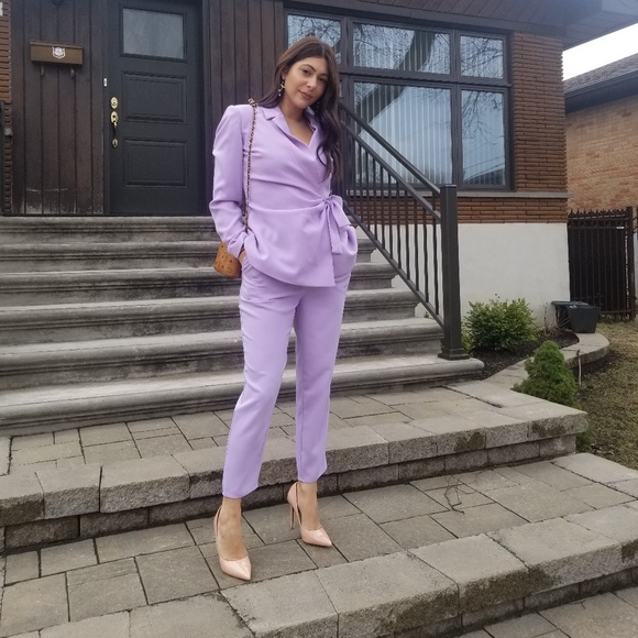 Meet your Posher, Karine - Picture 1 of 1